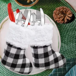 12pcs Buffalo Plaid Christmas Stockings Decoration 5in 12 12pcs Buffalo Plaid Christmas Stockings Decoration 5in -Christmas Decorations 12Pcs White Black Buffalo Plaid Christmas Stockings 5in 5 result 600x600 1