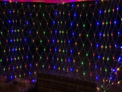300 LED Multicolor Christmas Net Lights 6.5x15ft -Christmas Decorations 300 LED Christmas Net Lights Multicolor 4 600x451 1