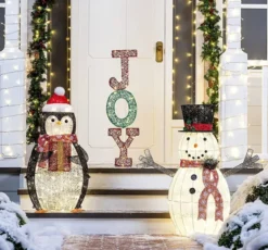 Light Up Penguin Christmas Decoration 3ft 13 Light Up Penguin Christmas Decoration 3ft -Christmas Decorations 3ft 140 LED Cotton Penguin Yard Light 2 600x559 1