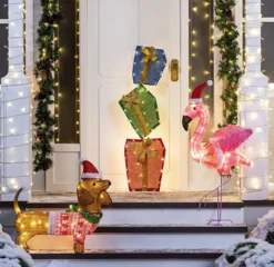 3ft 30 LED Tinsel Flamingo With Christmas Hat 13 3ft 30 LED Tinsel Flamingo With Christmas Hat -Christmas Decorations 3ft Tinsel Flamingo with Christmas Hat Yard Lights 3 600x582 1