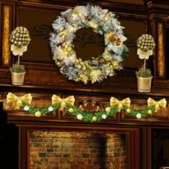 Artificial Christmas Wreaths Flocked With LED Lights 24in